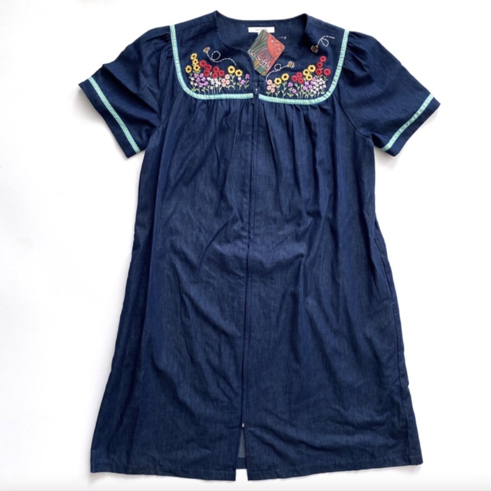 Go Softly Nwt Embroidered Bees Short Sleeve Zip Front Denim Patio Dress